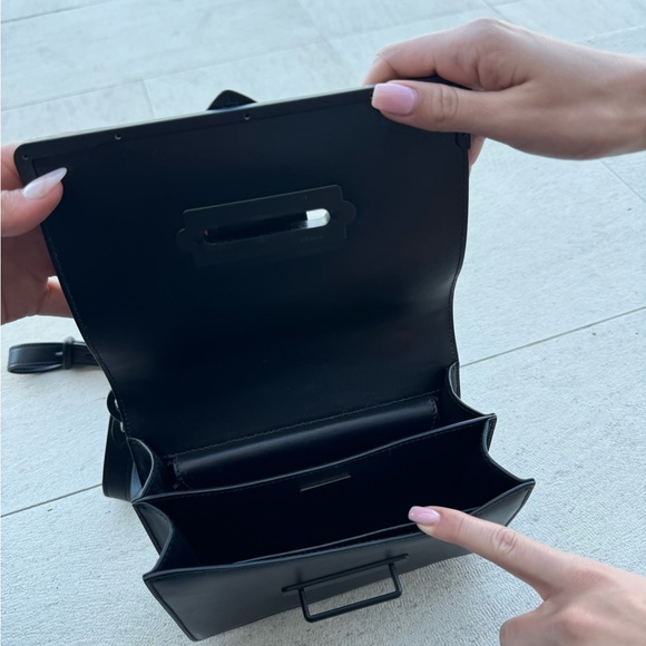 Medium size Cahier crossbody Prada bag, never worn, certification & dust bag - Picture 2 of 8